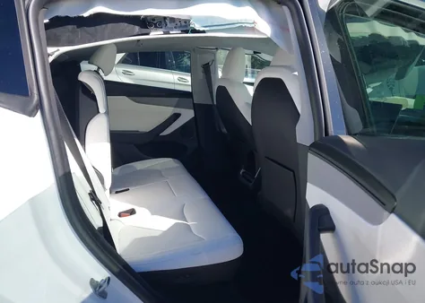 2026 Tesla Model Y Long Range Dual Motor All-Wheel Drive from USA, damaged, VIN 7SAYGDED3TA473088